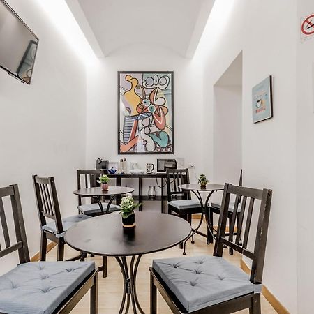 Vatican City Guest House Рим Екстериор снимка